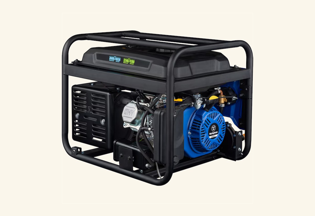 Generador Dual Fuel Westinghouse WGen3600DFcv, toma limpia de estudio sobre fondo claro.